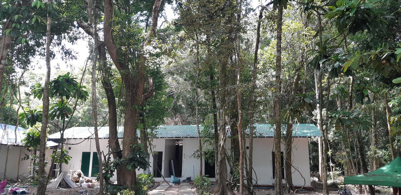 Jungle Republic Hostel Koh Rong Sanloem Exterior photo