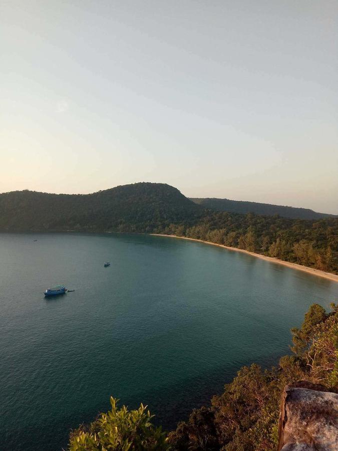 Jungle Republic Hostel Koh Rong Sanloem Exterior photo