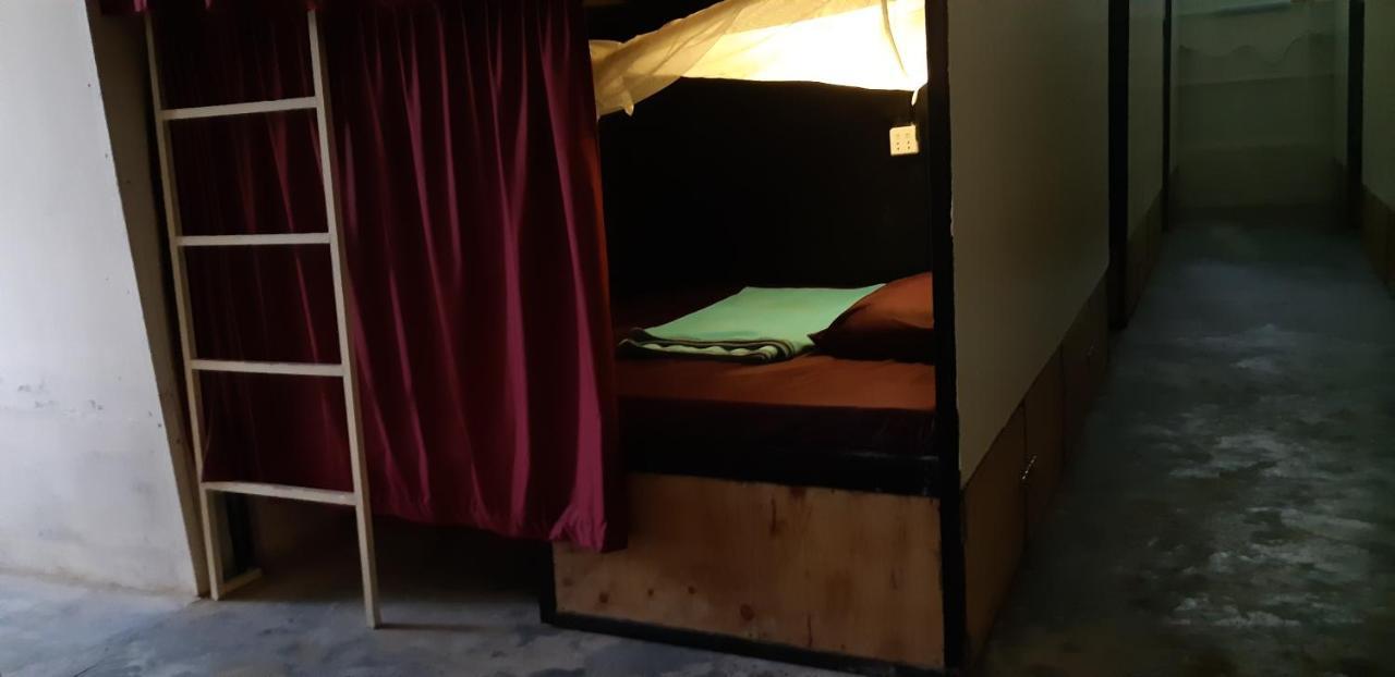 Jungle Republic Hostel Koh Rong Sanloem Exterior photo